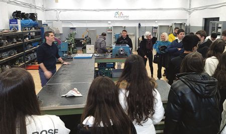 Encuentros entre alumnado y emprendedores para orientar sobre el futuro profesional Andra Mariko tailerrak web