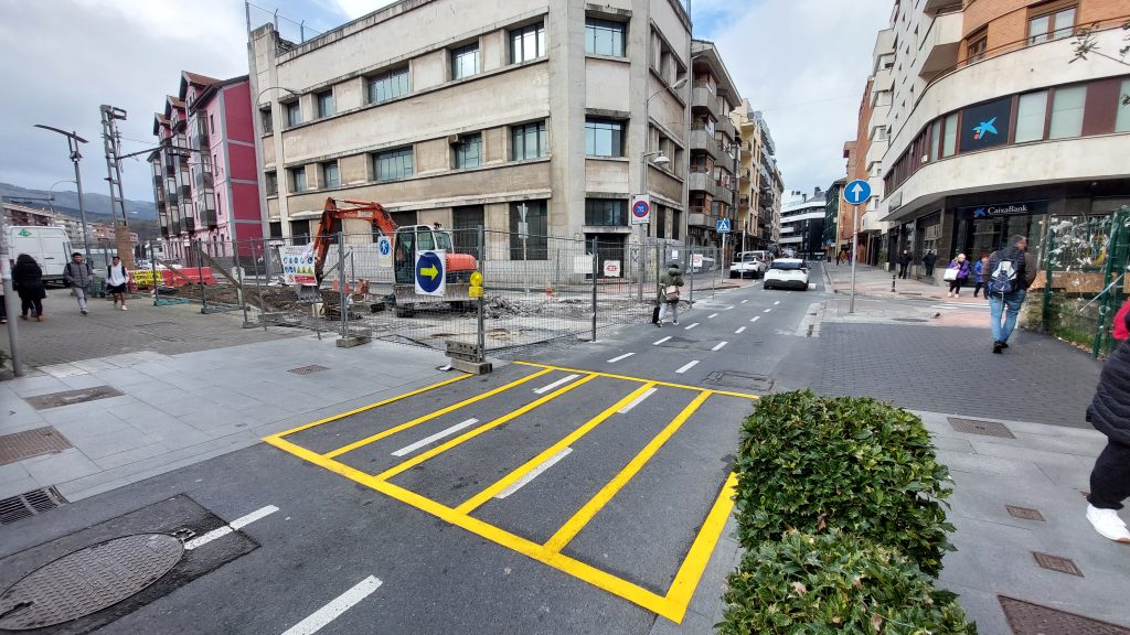 Obras en el Cruce de Hermodo y Trenbide. DU)