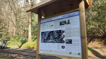 Reemplazan el panel del Cinturón de Hierro de Padrola-Altamira KartelaBurdinHesia