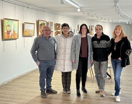 Ezkurdi inaugura su programa de exposiciones 2025 tras la renovación exposicion