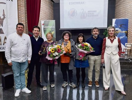 Entregados los premios Ixatxak ixatxak