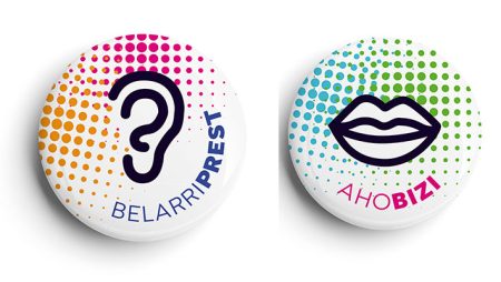 Reparto de chapas ‘Ahobizi’ y ‘Belarriprest’ hasta el 16 de mayo Euskaraldia 22