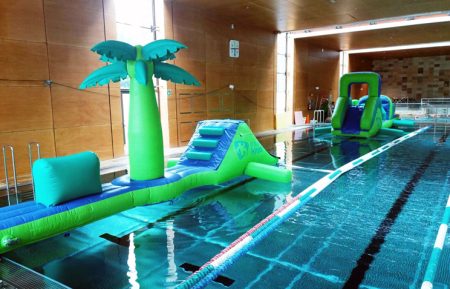 Hinchables acuáticos para niños en Landako II Uretako puzgarriak