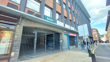 Programas para impulsar la autonomía y el envejecimiento activo de las personas mayores adinekoen programak