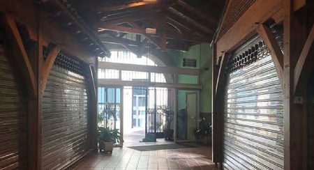 Herriaren Eskubidea/Independientes de Durango advierte del incremento de alquiler para los puestos de la Plaza del Mercado Abastos