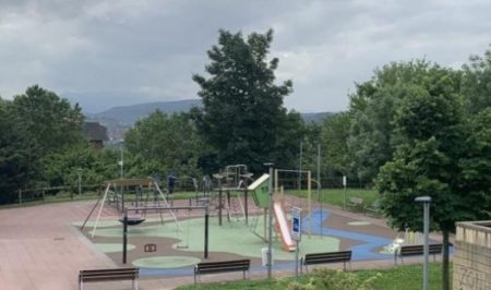 Comienzan las obras para la cubierta de juegos infantiles de Basozelai IMG 20251020 133446