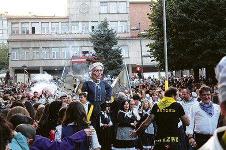 ¡La Escarabillera vuelve a las calles de Basauri! escarabillera