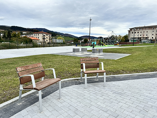 Lista para el disfrute la nueva Independentzia Plaza en San Fausto Independentzia Plaza 9