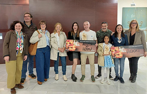 Finaliza el concurso Jan Alai con 20.000 pintxos consumidos Foto de familia del concurso. (AU)