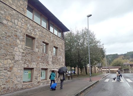 Rehabilitarán la cubierta de la casa de cultura de Gorosibai Txapelena