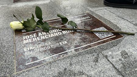 Nueve placas recuerdan a las víctimas asesinadas en Durango Una de las placas que recuerdan a las víctimas. (DU)