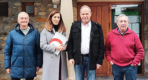 Usansolo ya tiene Asociación de Comercio, Hostelería y Servicios Momento del acuerdo para crear la asociación. (CECOBI)