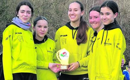 Oihane Irusta e Iker Fidalgo, subcampones del Euskadi Cross Las Sub16 de Bidezabal AT. (BAT)