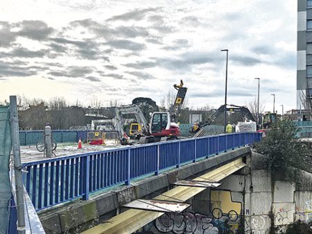 La Línea 5 del metro en Sarratu obliga a demoler el puente de Matxitxako Trabajos en el Puente Matxitxako. (AGE)