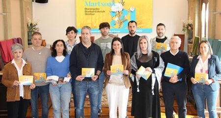 Presentación de los actos. (DU)