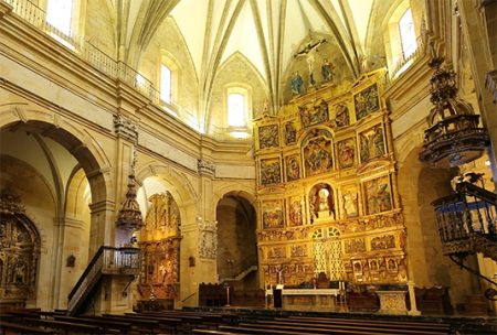 LLas visitas guiadas gratuitas incluyen el interior de la Basílica de Santa María de Uribarri. (DU)