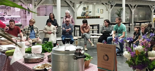 Durangoko Merkatua trae catas, talleres de cocina y showcooking Un taller de cocina. (DU)