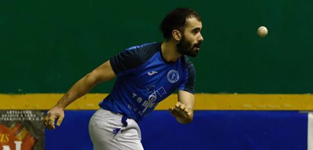 Gaizka Carregal en mitad de un partido. (GC)
