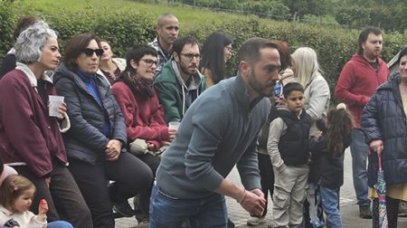 Juego de la rana en fiestas de Bekea. (AGE)