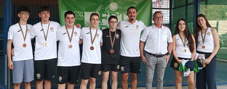 Entrega de premios de la liga junior Bizkaia de tenis