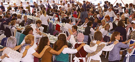 Comida popular de mujeres en Sanfaustos